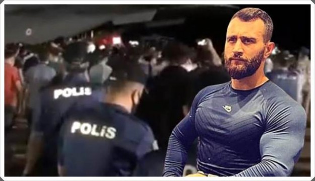 Diyarbakır'da şehit edilen polis memuru Atakan Arslan'ı arkadaşları tekbirlerle uğurladı