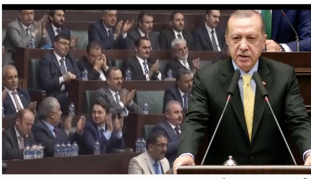 Erdoğan'ın "Ayrışırsak Dağılırız" Diye Başlayan Sözlerine Alkış Tufanı Koptu